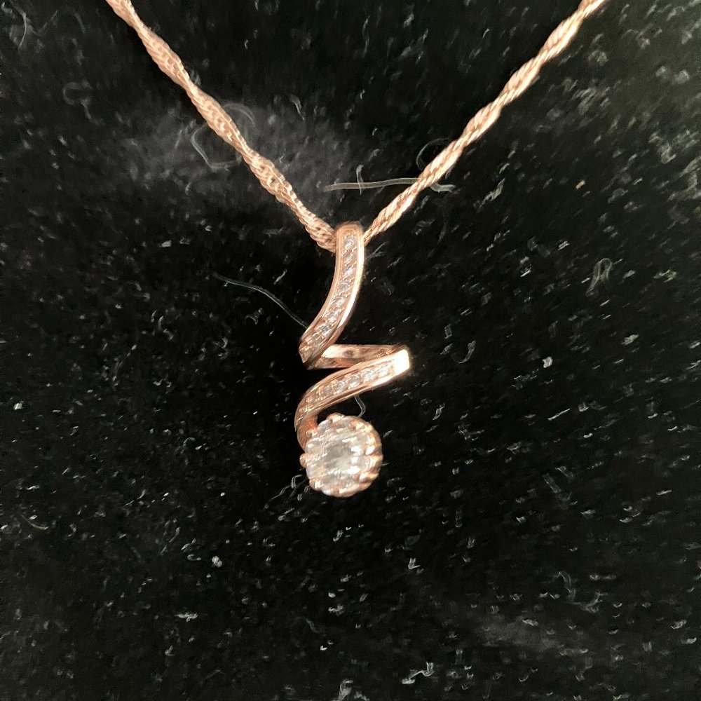 NWOT Rose Gold and CZ Swirl Pendant Necklace